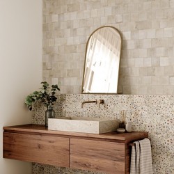 ISLAND WHITE + DECOR